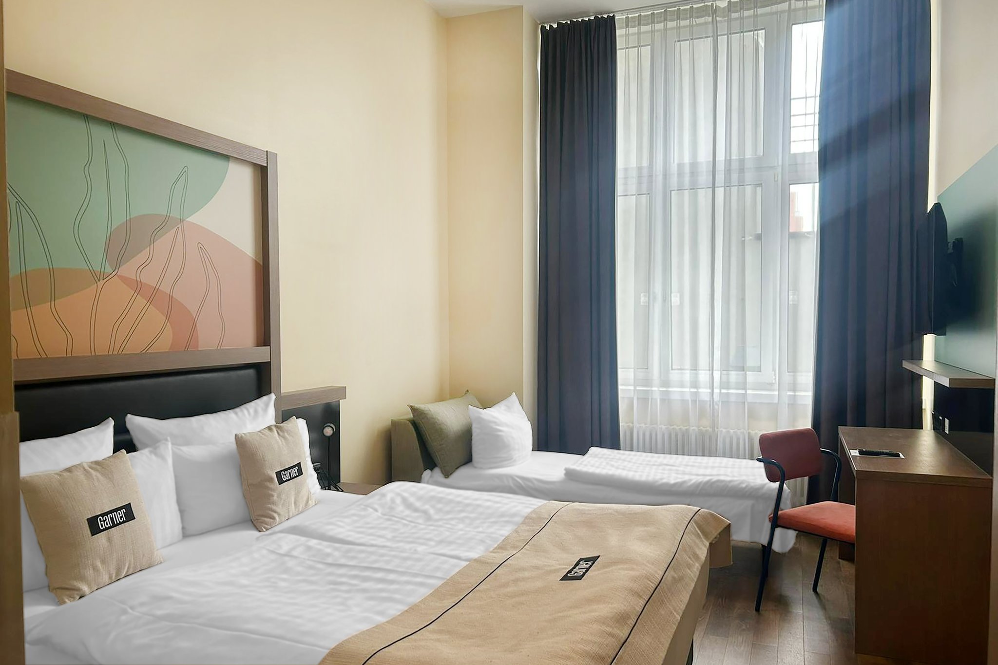 Garner Hotel BERLIN - CHARLOTTENBURG - Tap to explore photos