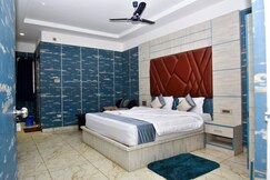 The Palace Suites Hotel