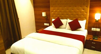 Hotel Highland Residency Room Type - Super Deluxe Room