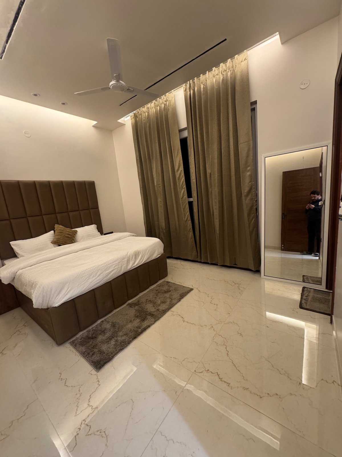 Deodar Dreams (1.0 Luxury 2BHK) 1.5 KMS from ISBT - Tap to explore photos