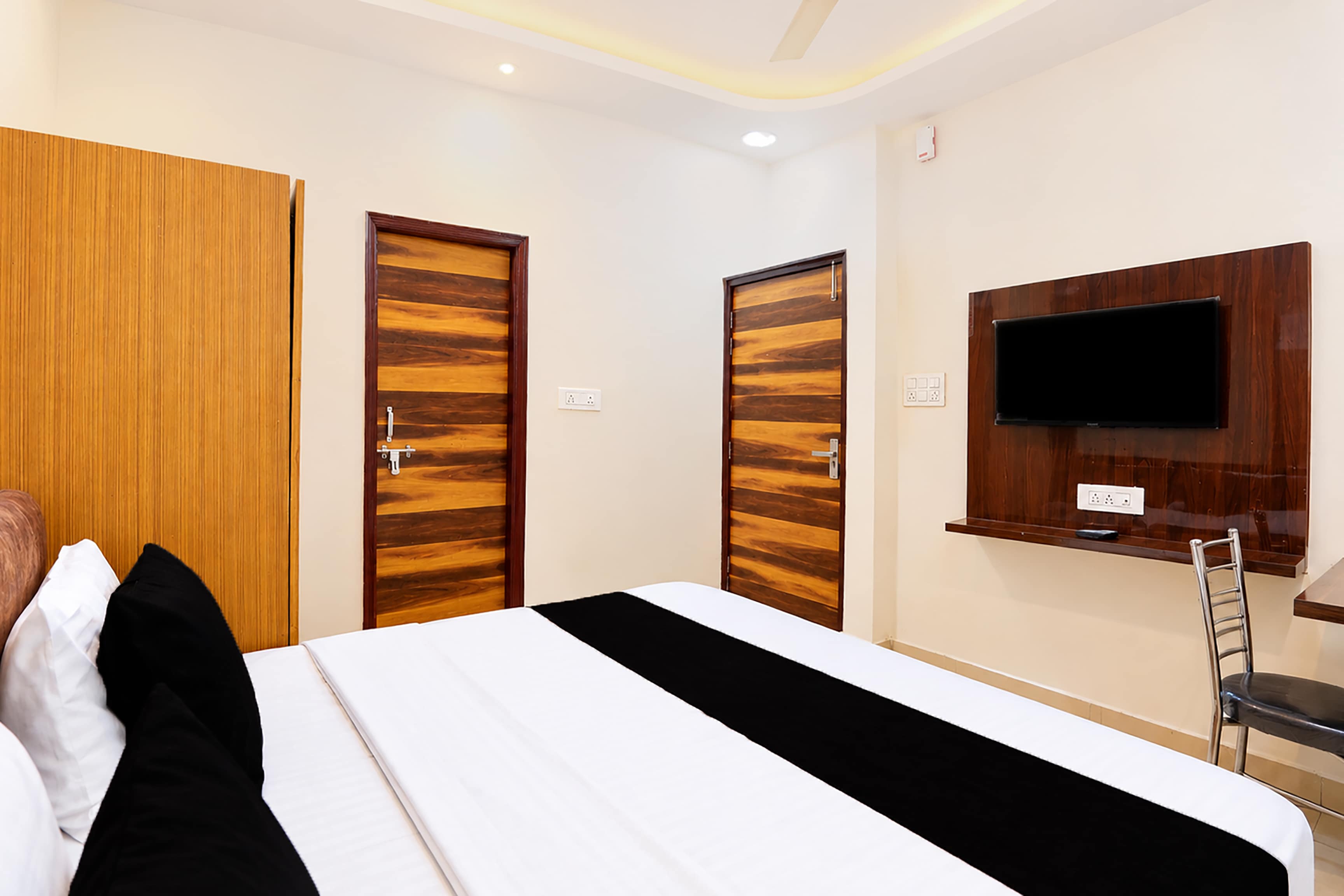 Townhouse Shyam Nagar Formerly Crystal Grand - Tap to explore photos