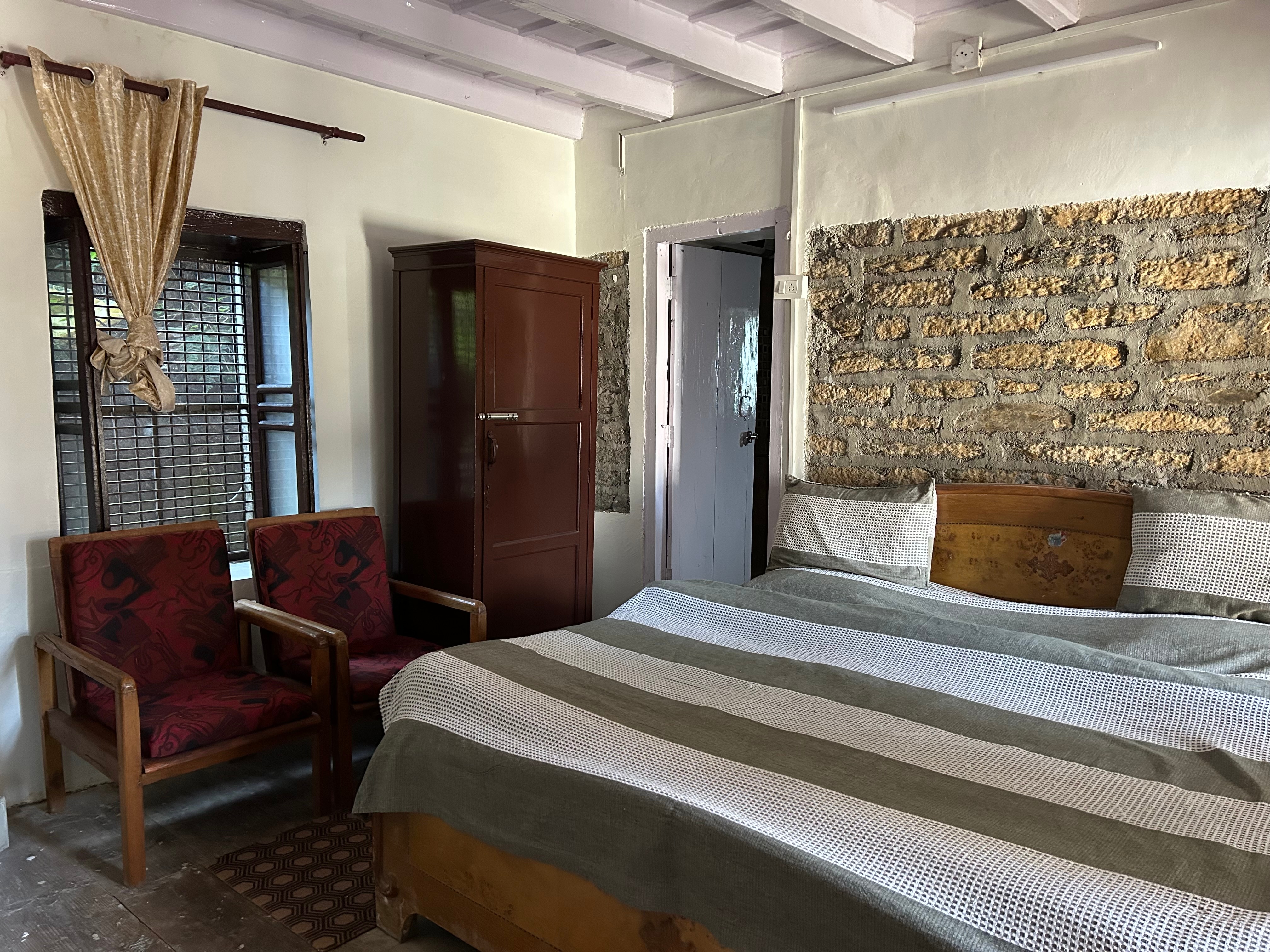 Orchard Oasis Homestay Mukteshwar - Tap to explore photos