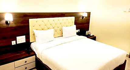 GNR GRAND LUXURY ROOMS Room Type - Executive Suite AC