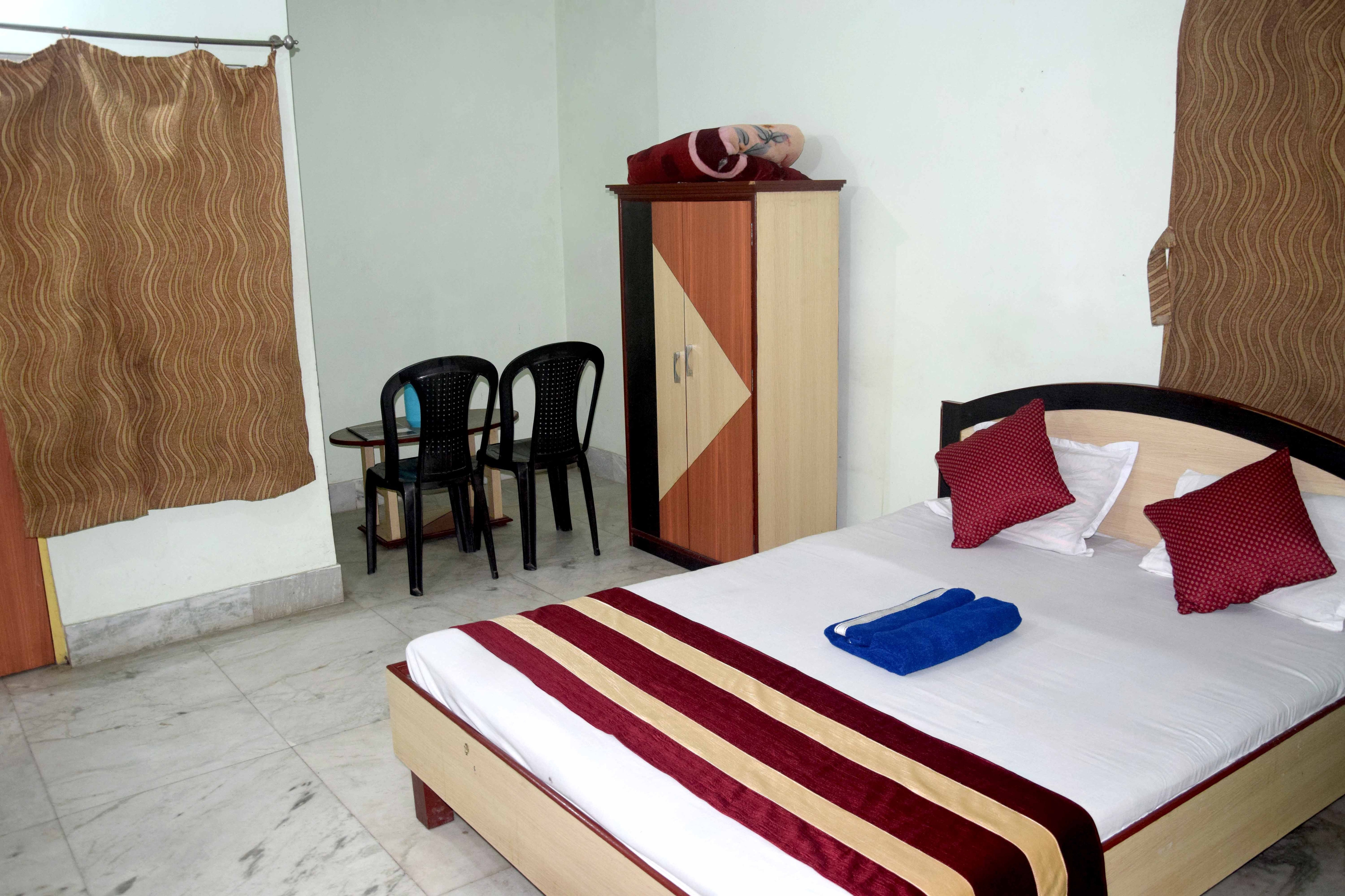 Hotel Amarabati - Tap to explore photos