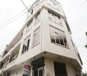 Hotel Man Garh Palace