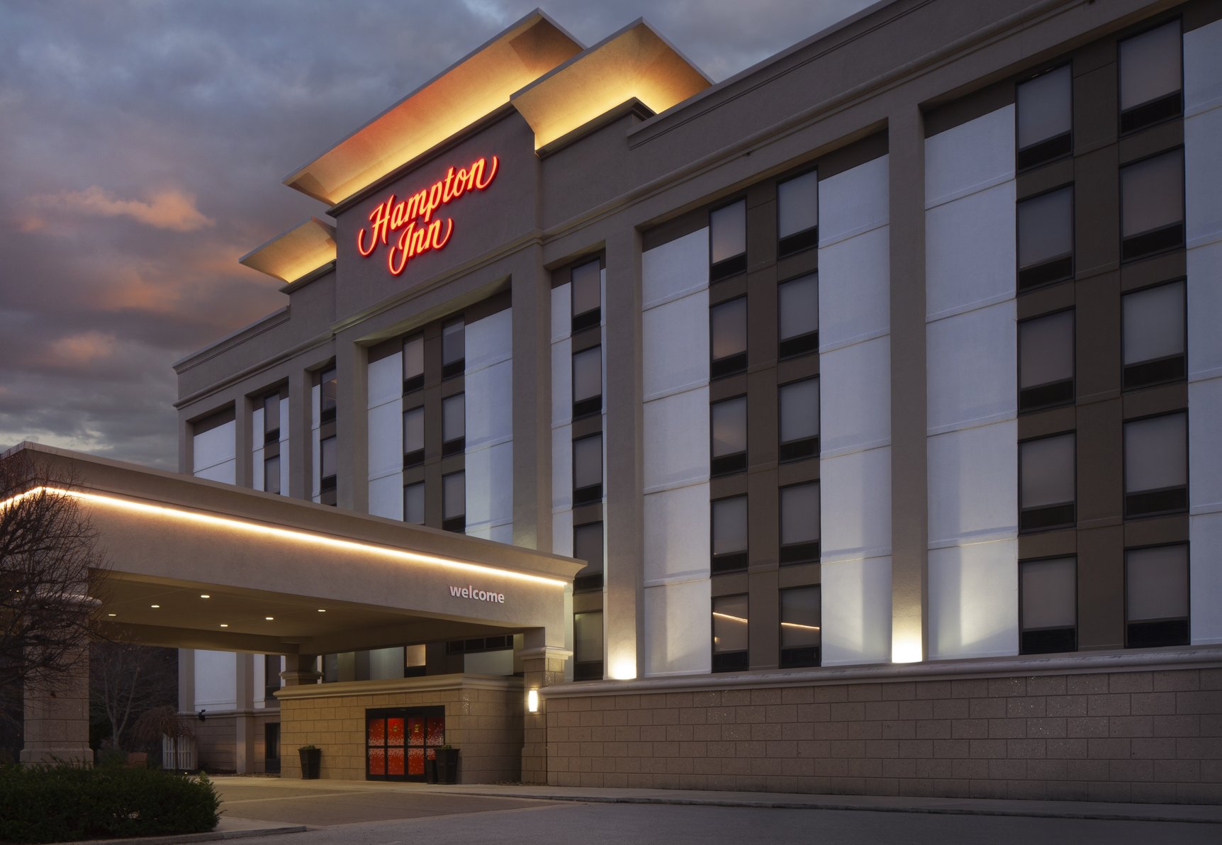 Hampton Inn Charleston Southridge - Tap to explore photos