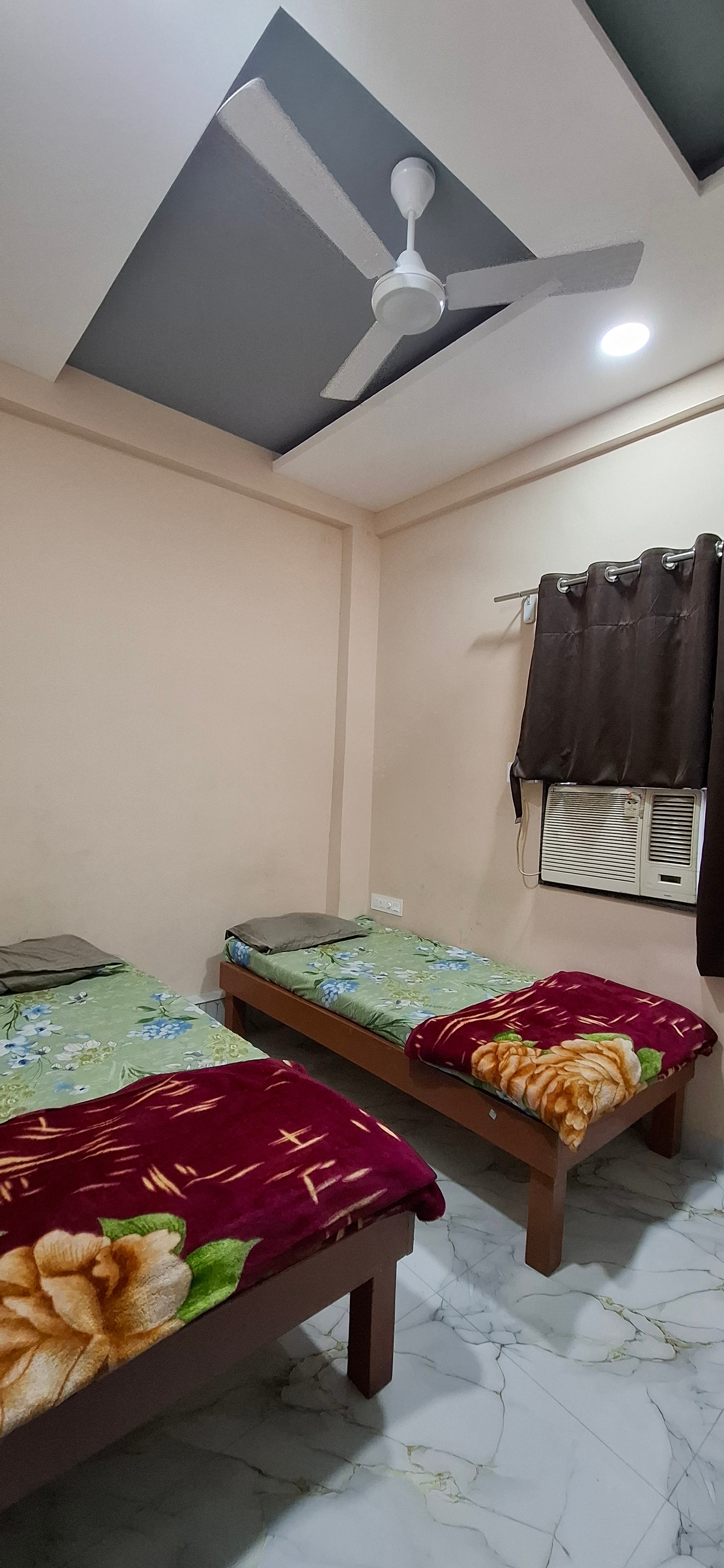 Hotel Balaji Lodging Shirpur - Tap to explore photos
