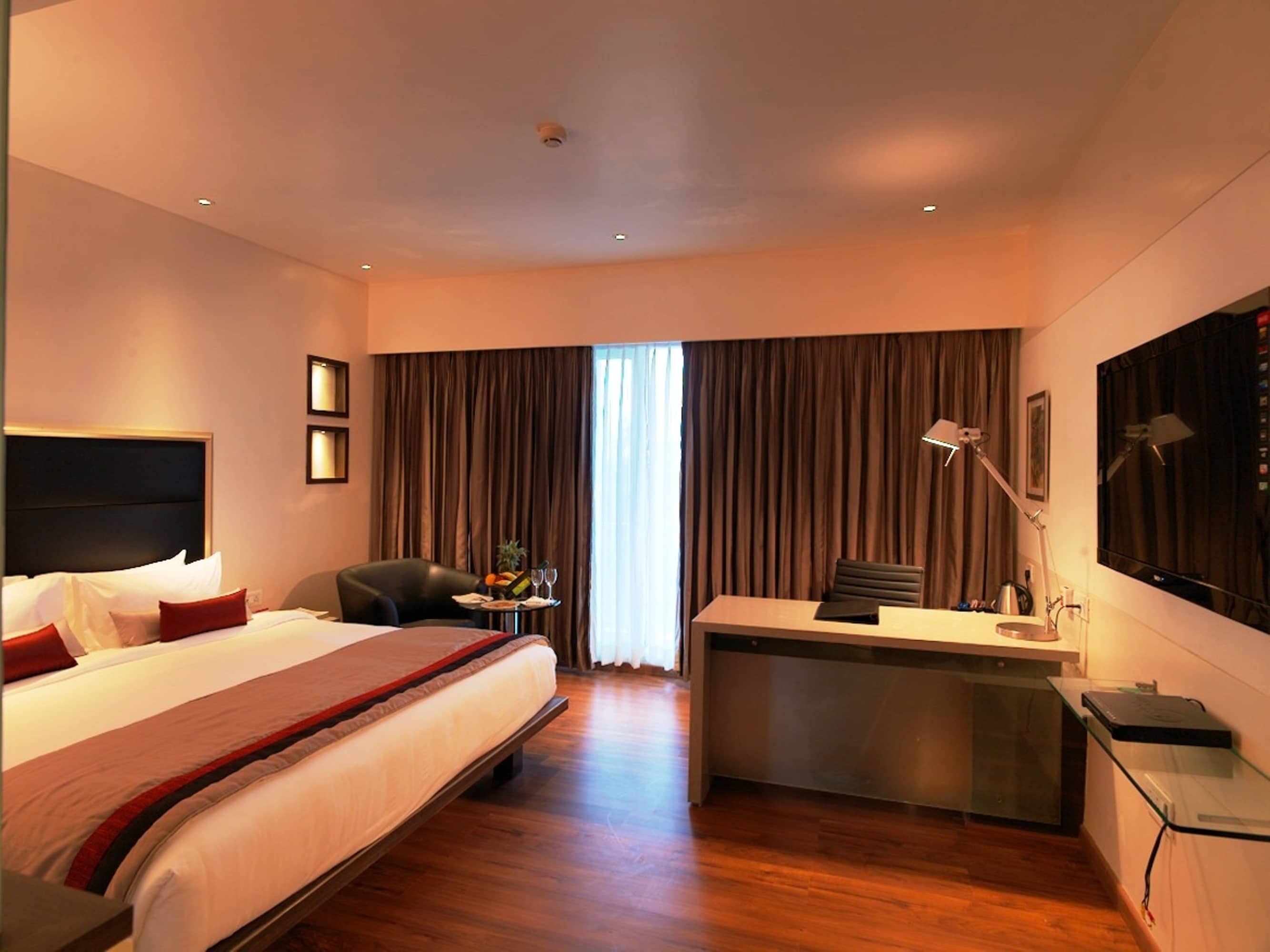 Spree Shivai Hotel Pimpri Chinchwad - Tap to explore photos
