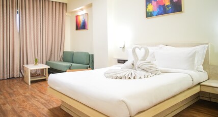 Infiniti Hotel Room Type - Club Room