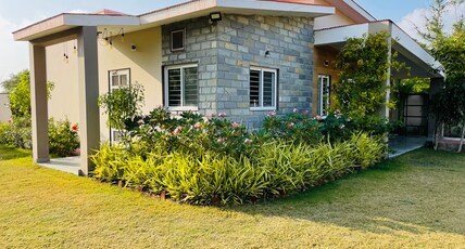 Oakwood Delight 2 BHK Pool Villa Udaipur Room Type - Oakwood Delight 2 BHK Pool Villa Udaipur