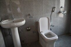 Hotel O POP HOME A Skayil Guest House