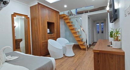 Hotel White House Munnar | Luxury Resort Room Type - Royal Duplex Family Junior Suite With Balcony
