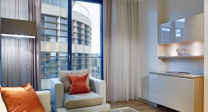 Cheval Three Quays Room Type - Superior One Bedroom Apartment with Urban View Cheval Three Quays Room Type - Superior One Bedroom Apartment with Urban View
