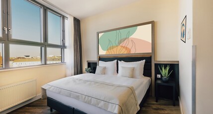 Garner Hotel BERLIN - CHARLOTTENBURG Room Type - 1 Queen Standard