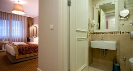 Taksim Metropark Hotel Room Type - Standard Twin Room Taksim Metropark Hotel Room Type - Standard Twin Room