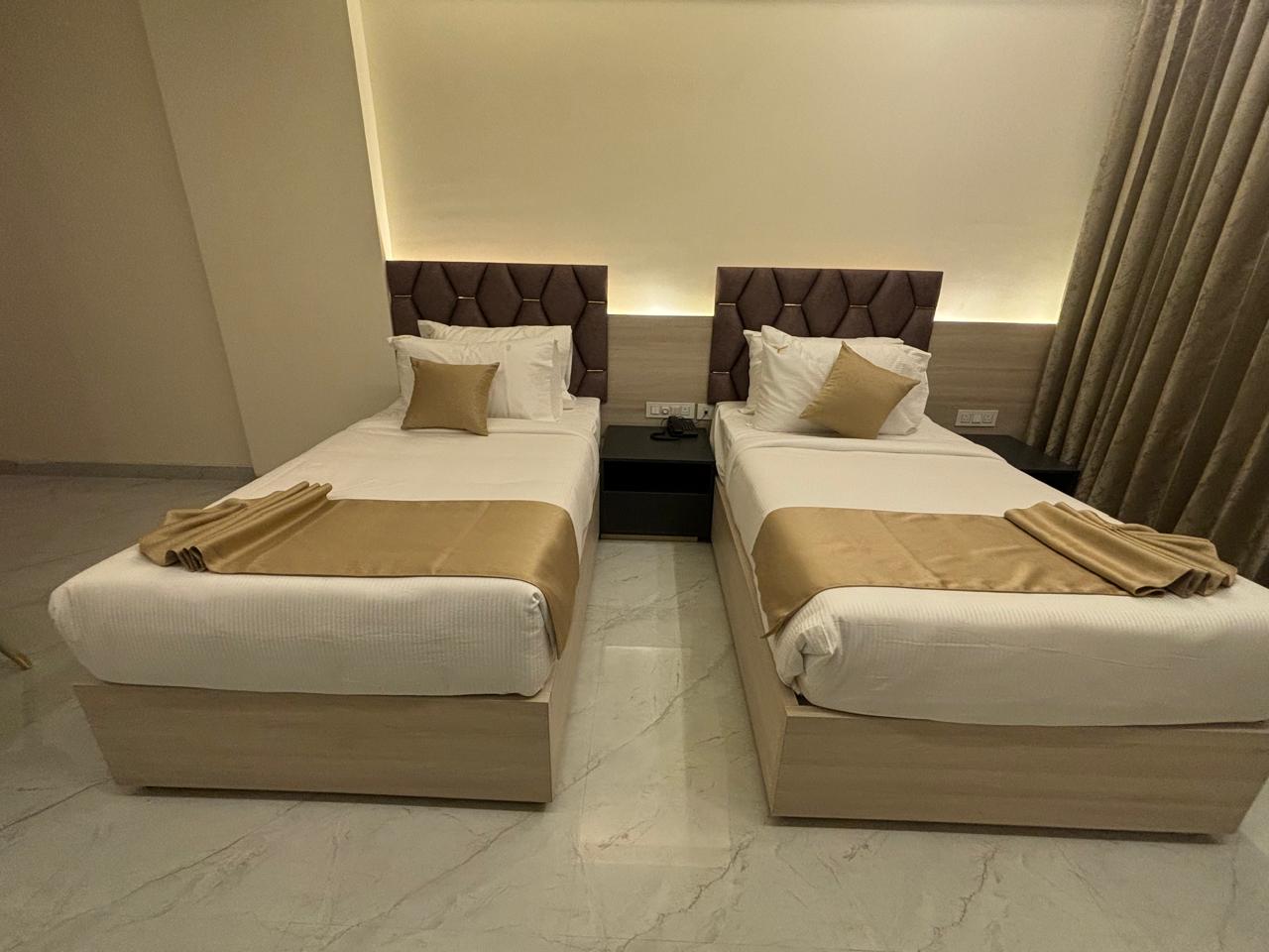 Town Square Suites - Tap to explore photos