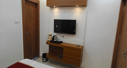 hotel pranjal palace Room Type - Standard Room with Air Conditioning