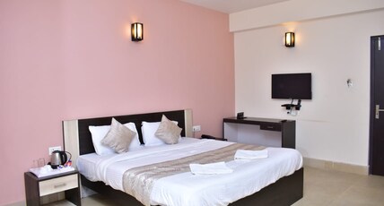 Hotel Lasso Regency & Spa Room Type - Premium (with Balcony)