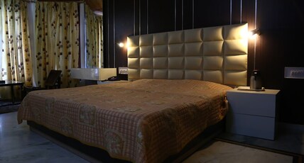 Royal Residency Room Type - Classic Room