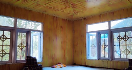Raees Guest House Naranag Room Type - Room 3