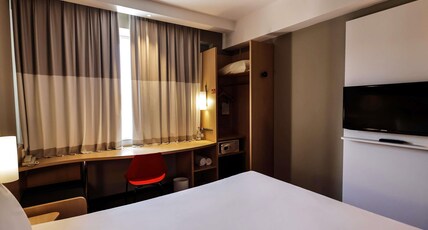 ibis Yerevan Center Room Type - Premium room with one double bed