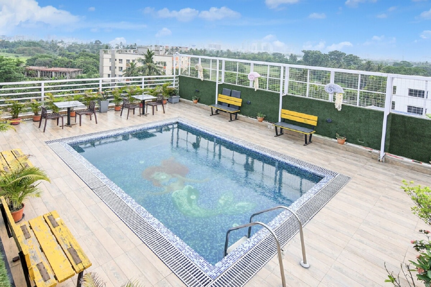 Platinum Studio Nr. Eco Park Gate. - Tap to explore photos