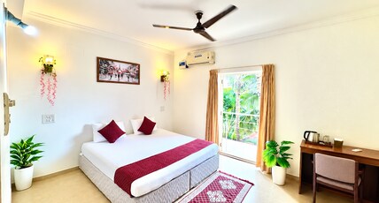 Hotel El Paso Room Type - Deluxe AC Room With Balcony