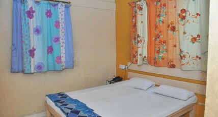 Hotel Talha Residency Room Type - Deluxe Room (Non AC)