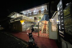 White Pearl Homestay