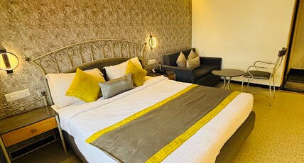 Hotel Gurukripa Room Type - Executive Double Room