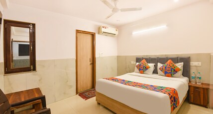 Via HR Residency Room Type - Deluxe Room