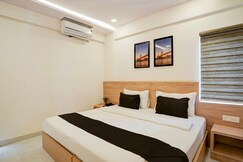 Super Hotel O Mirage Suites