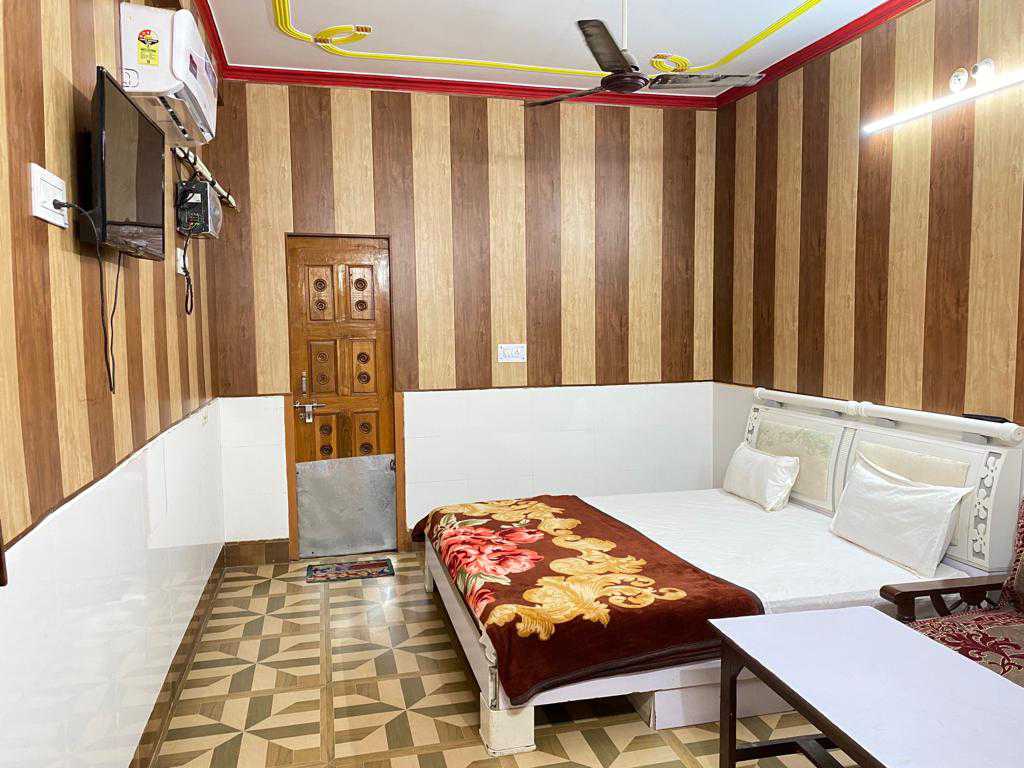 Hotel O Jyotish House - Tap to explore photos