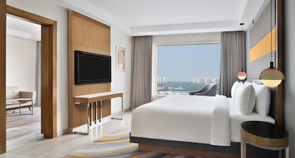 Le Meridien Hyderabad Room Type - Deluxe Suite City View with Seating Area