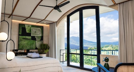 Desa Oculus Room Type - Summit Suite