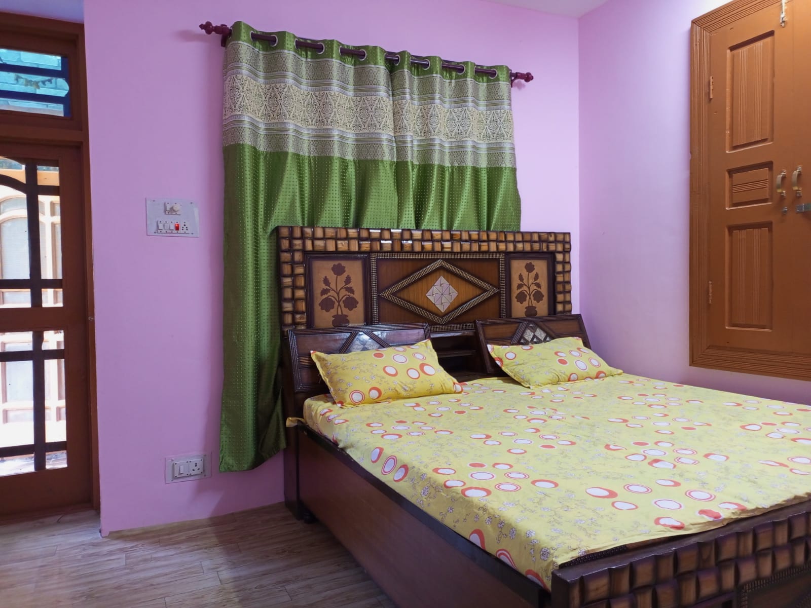 OmShiva Homestay - Tap to explore photos