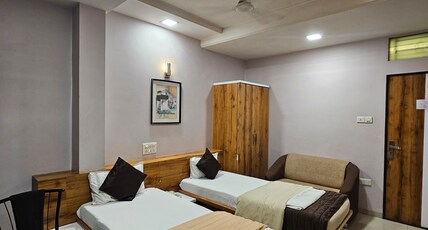 Hotel Royal Residency (100 Meters from Miraj Junction & Bus Stand) Room Type - AC SUPER DELUXE TWIN BED Hotel Royal Residency (100 Meters from Miraj Junction & Bus Stand) Room Type - AC SUPER DELUXE TWIN BED