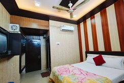 Shree Kashi Guest House | 200 mtr Kashi Vishwanath Temple
