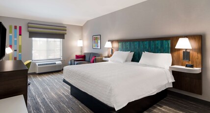 Hampton Inn by Hilton Concord Room Type - KING WITH SOFABED