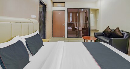 Hotel White House Room Type - Deluxe room