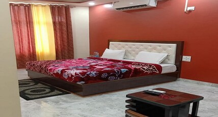 Hotel Sky Blue and Restaurant Room Type - Deluxe AC Room
