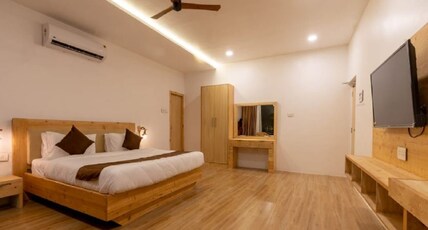 RUSTIC VOGUE Room Type - Lake View