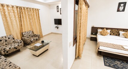 Shri Kunj Hotel & Restaurant Room Type - EXECUTIVE SUITE