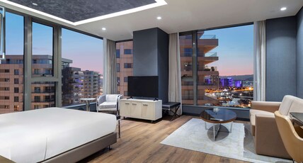 Hilton Istanbul Bakirkoy Room Type - CORNER ROOM WITH SEA VIEW Hilton Istanbul Bakirkoy Room Type - CORNER ROOM WITH SEA VIEW