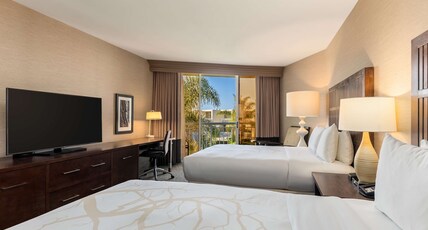Hilton La Jolla Torrey Pines Room Type - TOP FLOOR 2 QUEEN BEDS