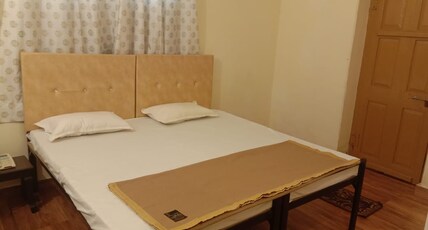 HOTEL VIJAY BHARAT BHAWAN Room Type - Executive Room - AC