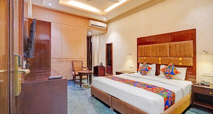 FabHotel Prime L'Elegant Room Type - Deluxe Room