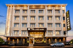 Hotel Landmark Near Golden Temple
