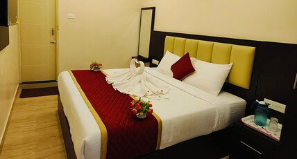 SRI KANTHAN RESIDENCY Room Type - Premium Double AC