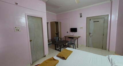 Hotel Dawat Resto & Lodge Room Type - Bedroom 9